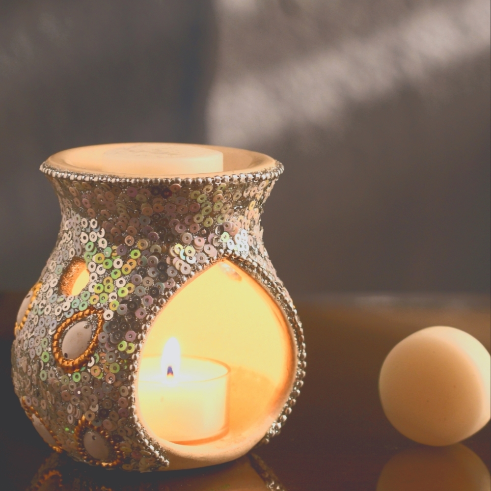- New Sandlewood Candle and Wax Holder